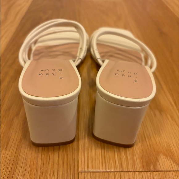 A New Day Cream Strappy Blakey Sandals with Block Heel Size 8 in great condition - Picture 9 of 9